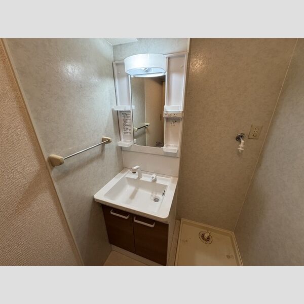 洗面所 (201　洗髪洗面化粧台　洗濯機置き場)