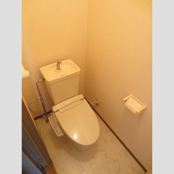 トイレ (C201　温水洗浄暖房便座トイレ)