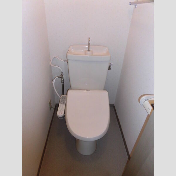 トイレ (B201　温水洗浄暖房便座)