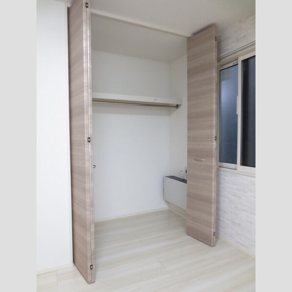 収納 (105　クローゼット　蓄電池)