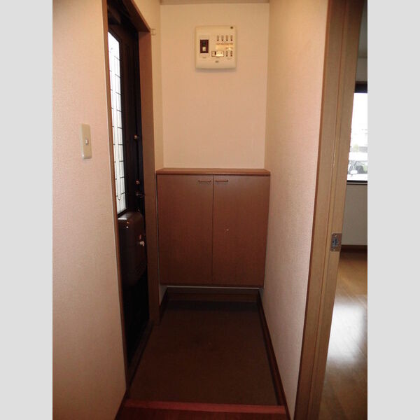 玄関 (E101 玄関)