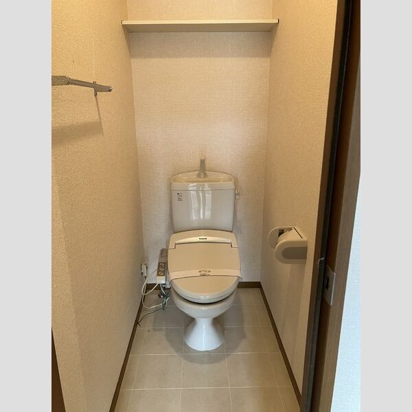 トイレ (A201　温水洗浄暖房便座トイレ)