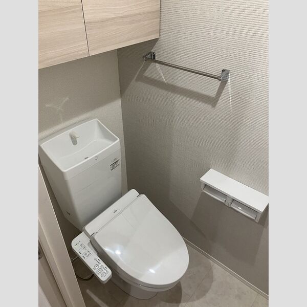 トイレ (103　温水洗浄暖房便座トイレ)