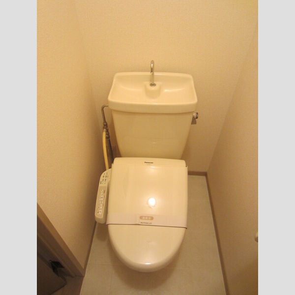 トイレ (201　温水洗浄便座トイレ)