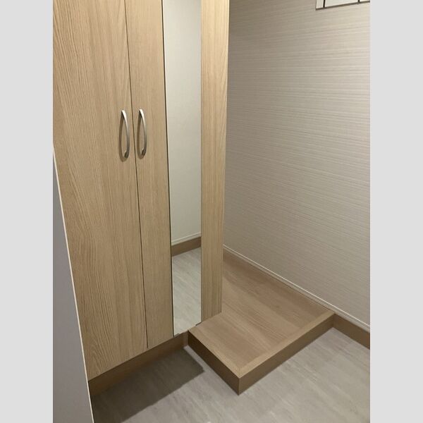 玄関 (101 シューズボックス)