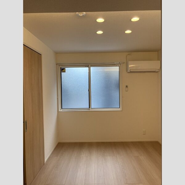 その他 (201 洋室)