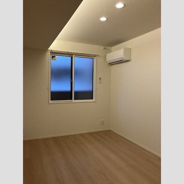 その他 (202 洋室)