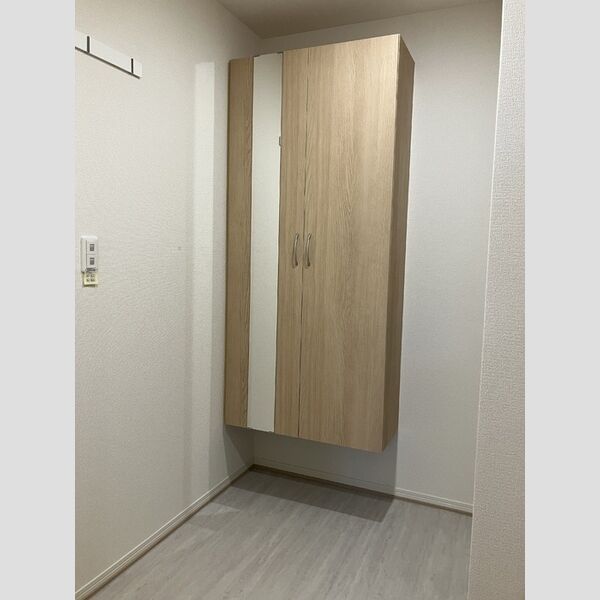 玄関 (202 シューズボックス)