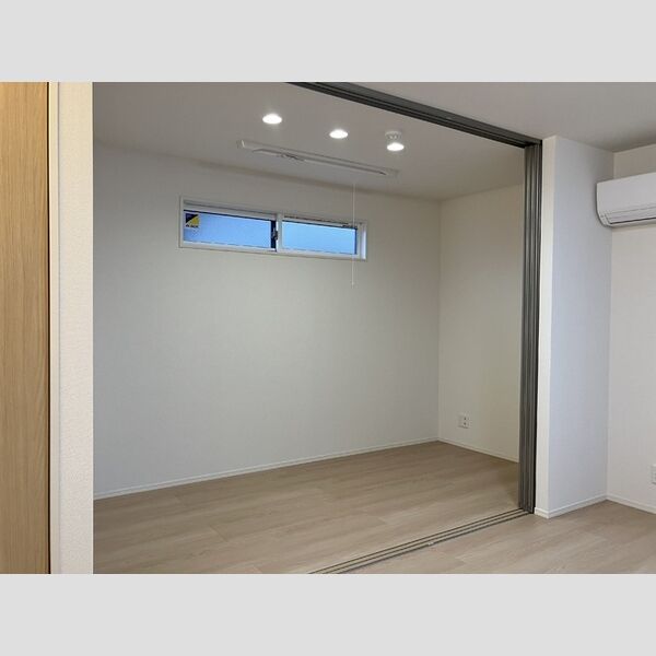 その他 (203　洋室)