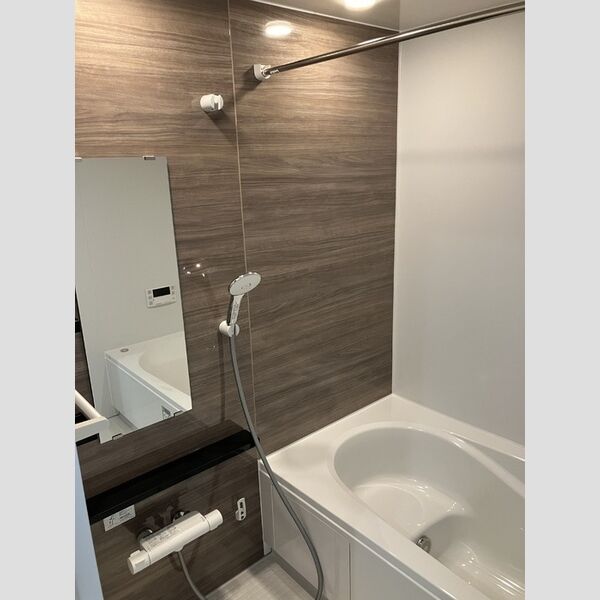 バス (301　換気乾燥機付バスルーム)