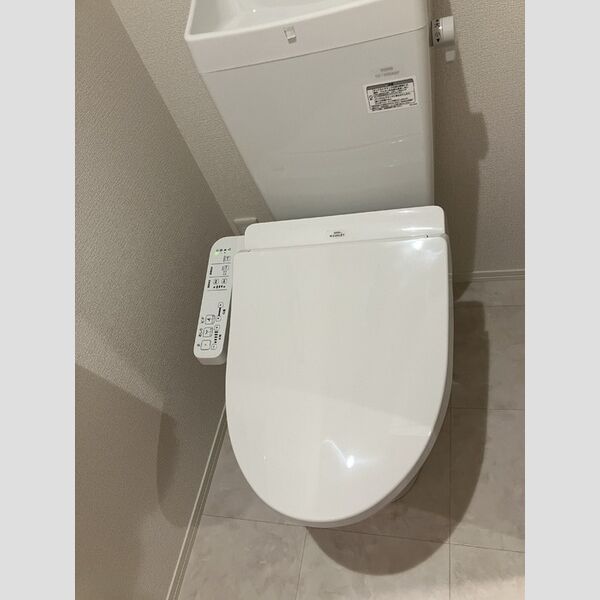 トイレ (305　温水洗浄暖房便座トイレ)