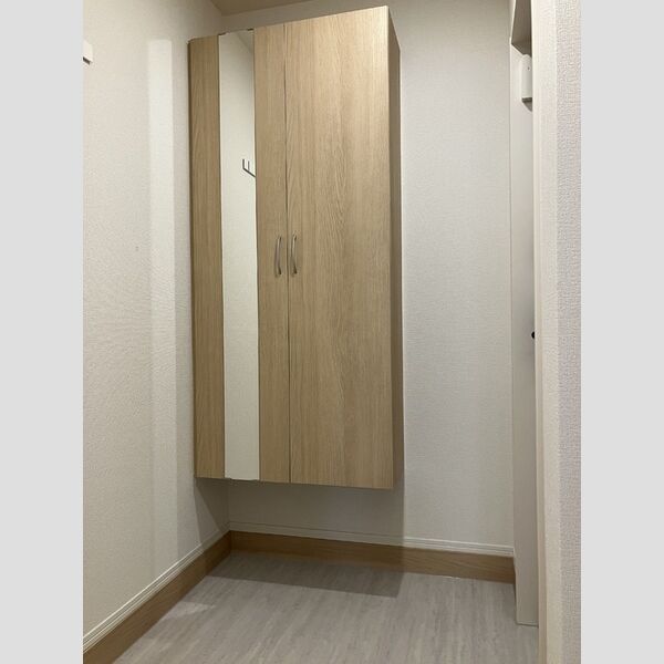 玄関 (102 シューズボックス)