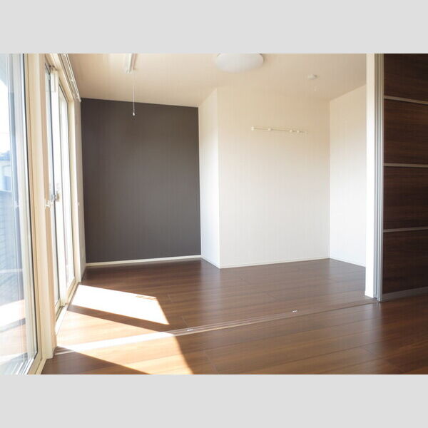 その他 (202　南側洋室)