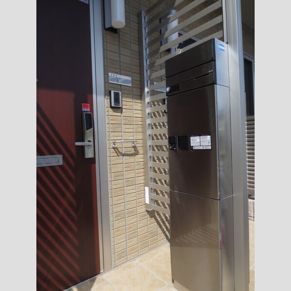 玄関 (202　宅配ボックス)