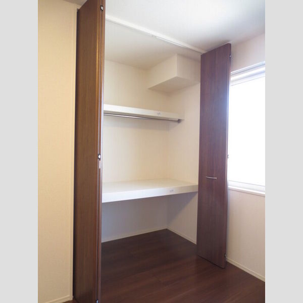 収納 (202　洋室クローゼット)
