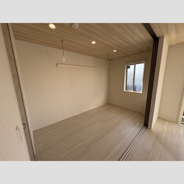 その他 (201　洋室)