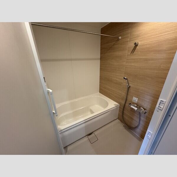 バス (201　換気乾燥機付きバスルーム)