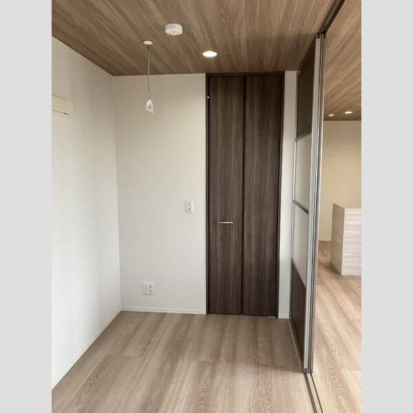 その他 (203　洋室)