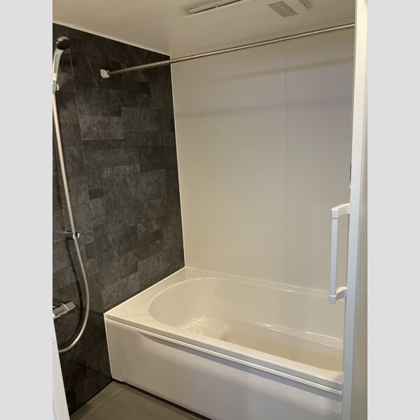 バス (303　換気乾燥機付バスルーム)