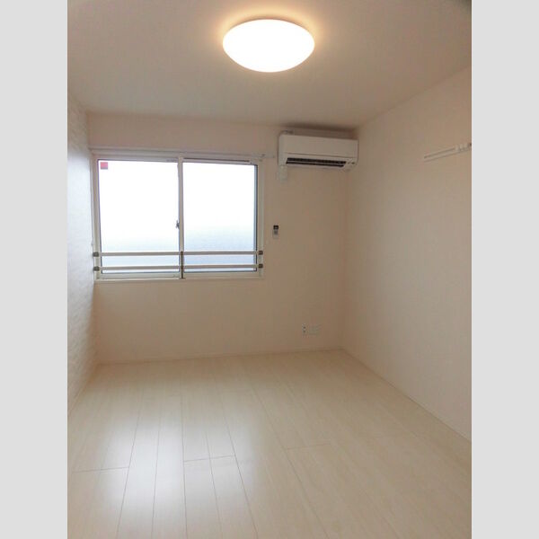 その他 (B302 エアコン付き洋室)