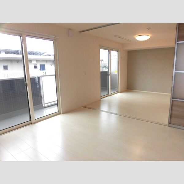 居室・リビング (B302 LDK 洋室)