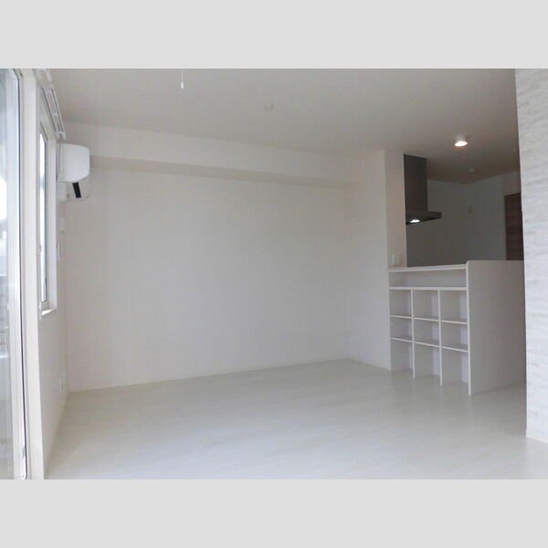 居室・リビング (Ⅱ-103 LDK)