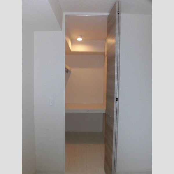 収納 (Ⅱ-103 ウォークインクローゼット)