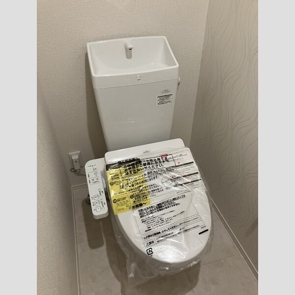 トイレ (105　温水洗浄暖房便座トイレ)