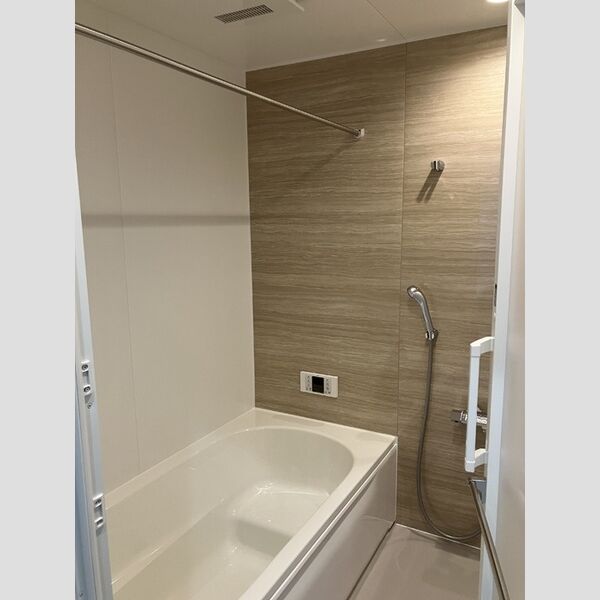 バス (106　換気乾燥機付バスルーム)