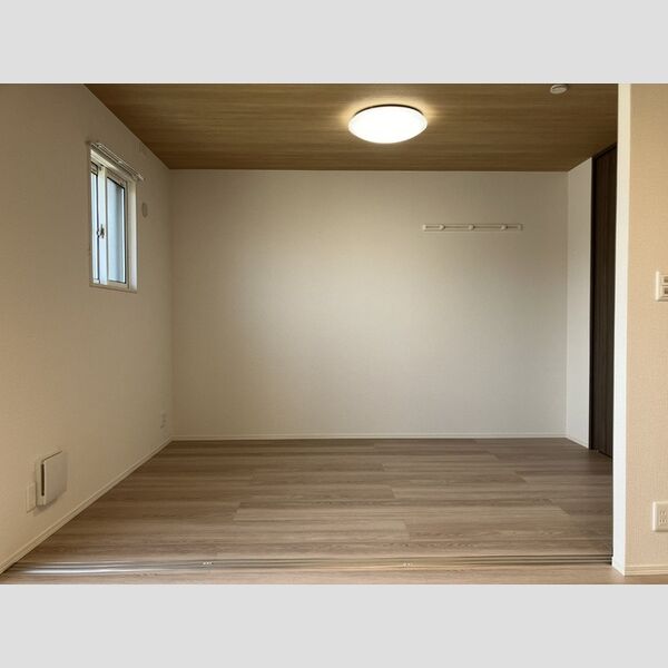 その他 (203　洋室)