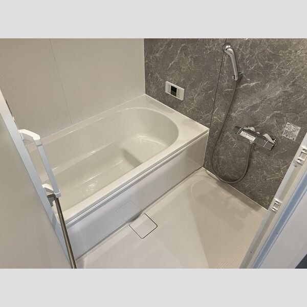 バス (203　換気乾燥機付きバスルーム)