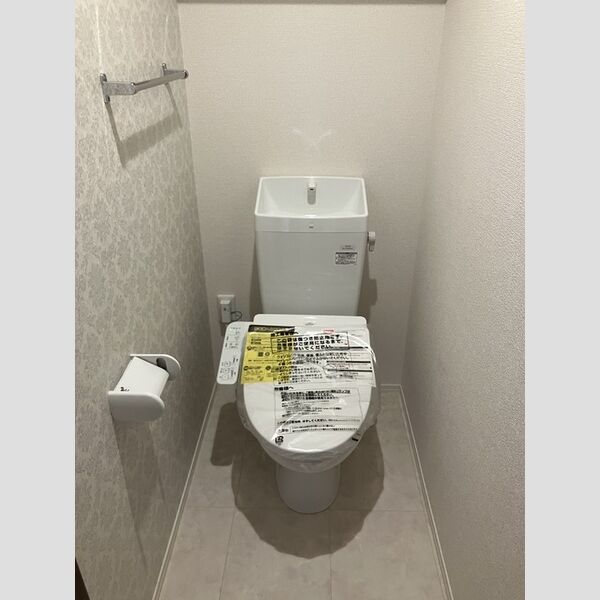 トイレ (205　温水洗浄暖房便座トイレ)