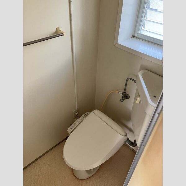 トイレ (111 温水洗浄暖房便座トイレ)