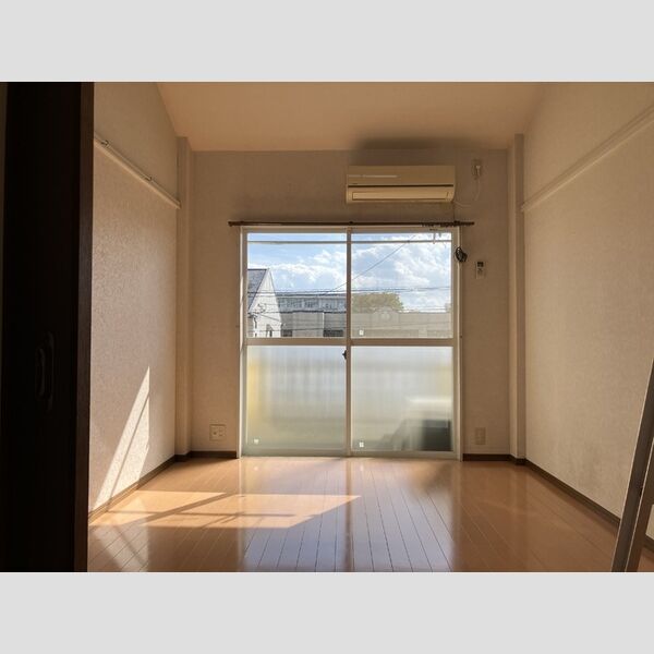 居室・リビング (207　洋室)