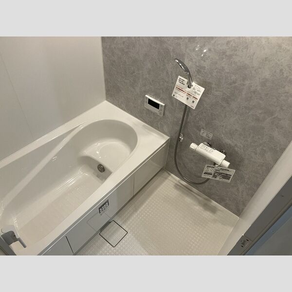 バス (201　換気乾燥機付きバスルーム)