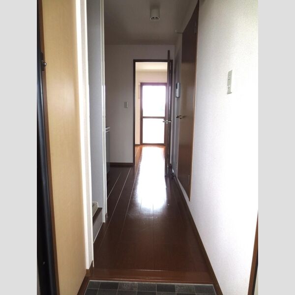 その他 (201　玄関内側)