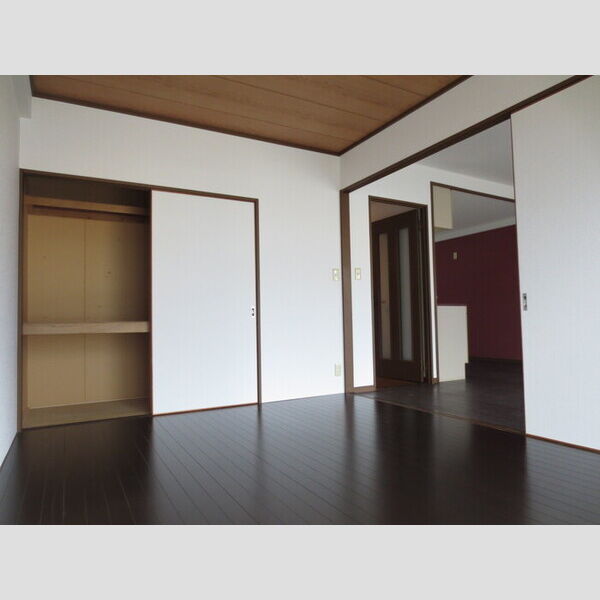 その他 (205 南側洋室)