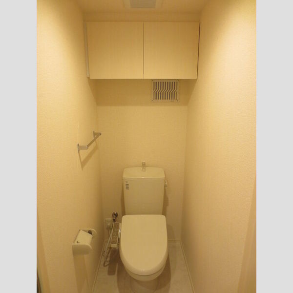 トイレ (301　温水洗浄暖房便座トイレ)