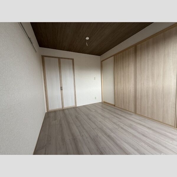 その他 (202 洋室)