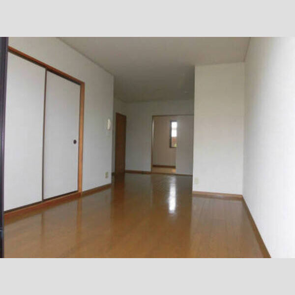 居室・リビング (D棟103 リビング)