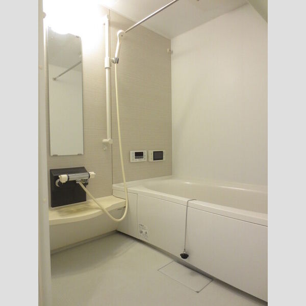 バス (106　換気乾燥機付きバスルーム)