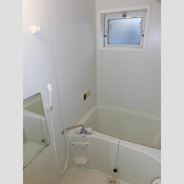 バス (B103　浴室)