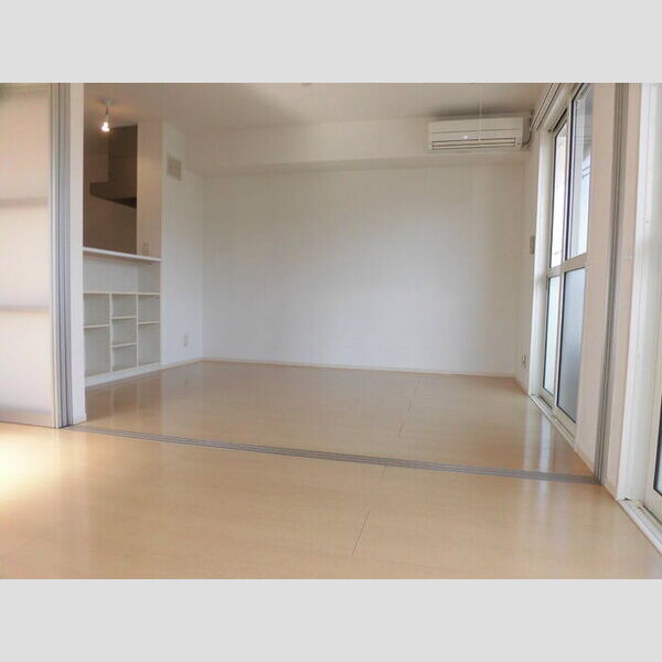 居室・リビング (205　洋室　LDK)