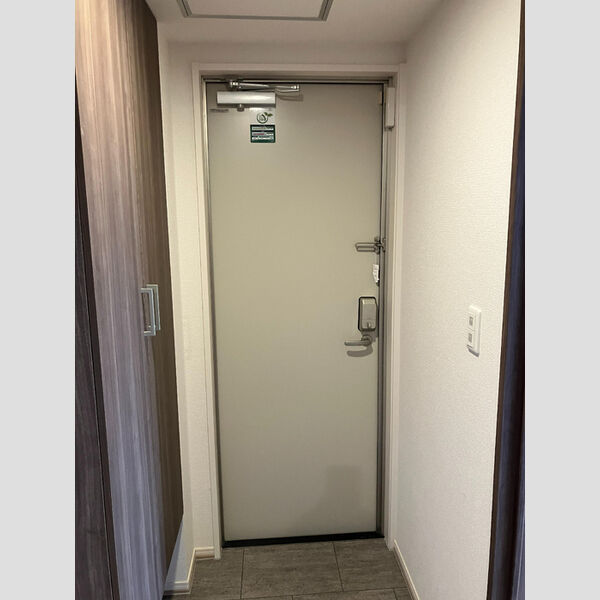 玄関 (301　玄関)