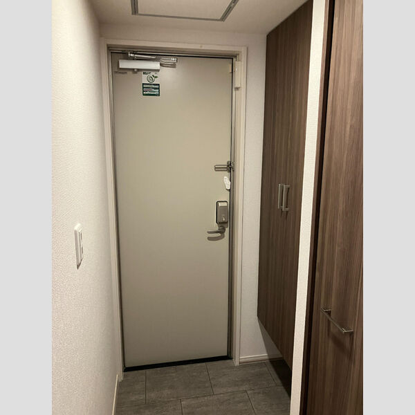 玄関 (302 玄関)