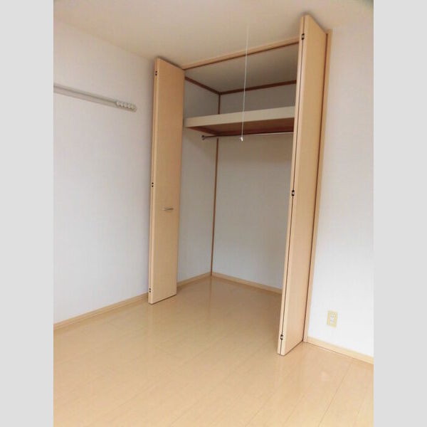 収納 (B105 クローゼット)
