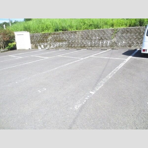 駐車場 (駐車場)