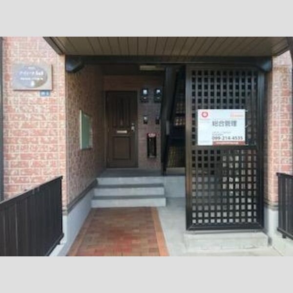 エントランス (エントランス)