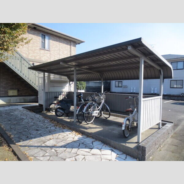 現地周辺 (駐輪場)