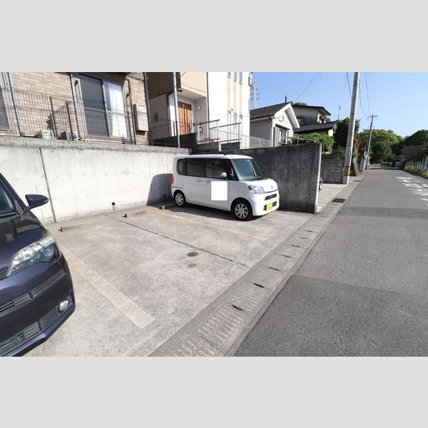 駐車場 (駐車場)